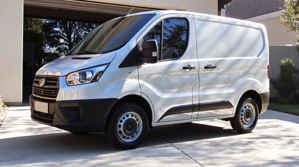 Top recommandations pour le choix d'un utilitaire 20m3 avec hayon